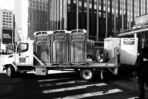 Best Porta potty delivery and setup  in Urbana, IL